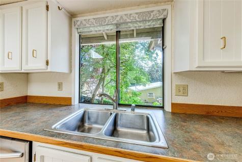 5410 189th Place SW Lynnwood WA 98036