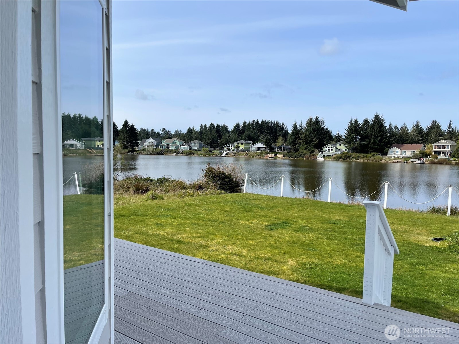 571 E Chance A La Mer NE Ocean Shores WA 98569