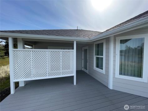 571 E Chance A La Mer NE Ocean Shores WA 98569