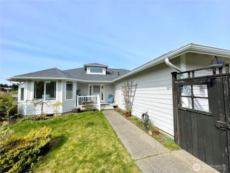 571 E Chance A La Mer NE Ocean Shores WA 98569