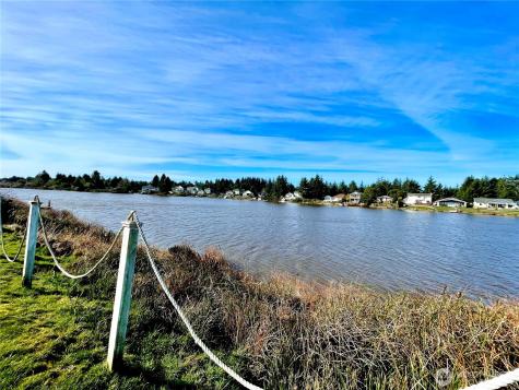 571 E Chance A La Mer NE Ocean Shores WA 98569