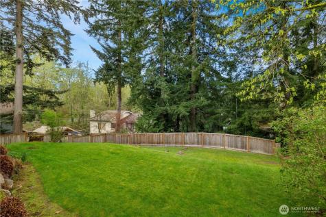 4616 NE 201st Place Lake Forest Park WA 98155