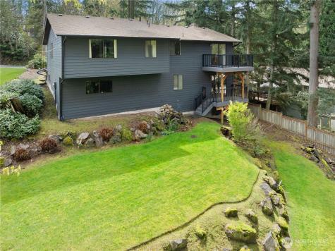 4616 NE 201st Place Lake Forest Park WA 98155