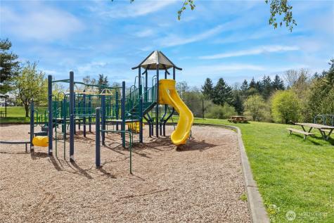 4616 NE 201st Place Lake Forest Park WA 98155