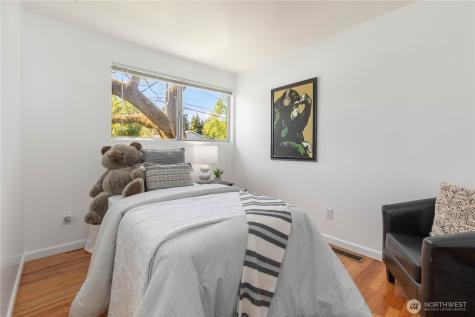 3772 78th Avenue SE Mercer Island WA 98040
