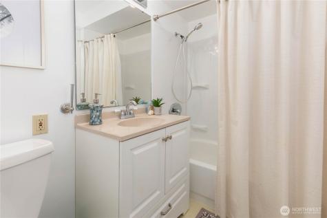 3772 78th Avenue SE Mercer Island WA 98040