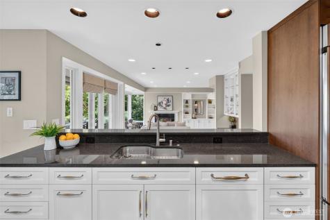 9829 NE 1st Street Bellevue WA 98004