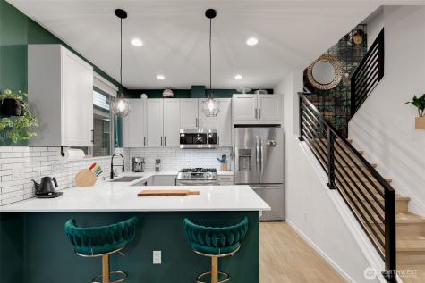 8015 Mary Avenue NW Seattle WA 98117