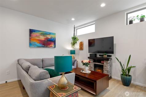 8015 Mary Avenue NW Seattle WA 98117