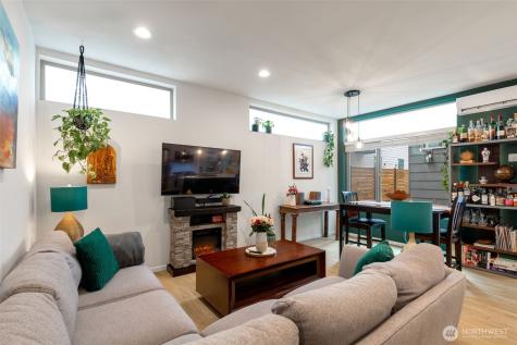 8015 Mary Avenue NW Seattle WA 98117
