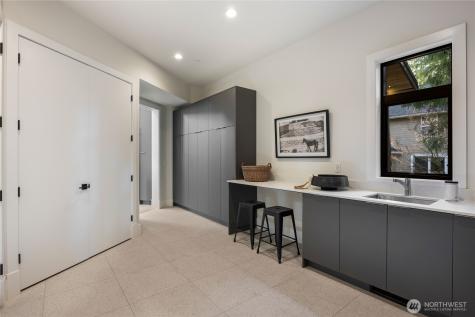 13970 Manzanita Road NE Bainbridge Island WA 98110