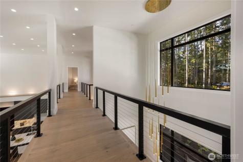 13970 Manzanita Road NE Bainbridge Island WA 98110