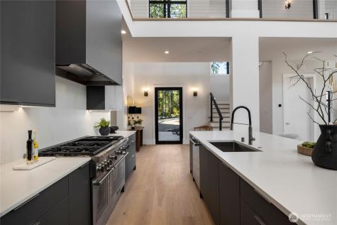 13970 Manzanita Road NE Bainbridge Island WA 98110