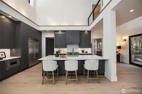 13970 Manzanita Road NE Bainbridge Island WA 98110