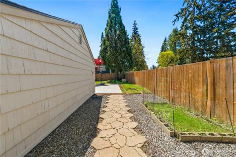23108 50th Avenue W Mountlake Terrace WA 98043