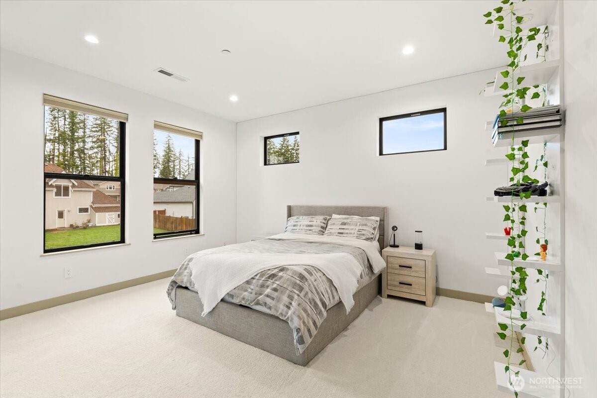 22713 SE 34th Court Sammamish WA 98075