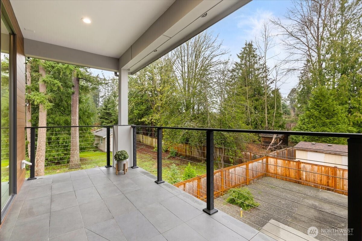 22713 SE 34th Court Sammamish WA 98075