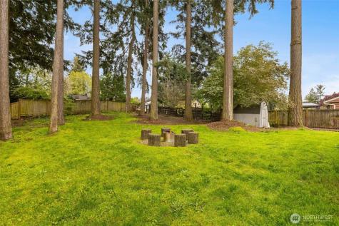 1241 S 129th Street Burien WA 98168