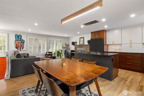 1241 S 129th Street Burien WA 98168