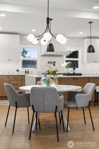 62 165th Avenue SE Bellevue WA 98008