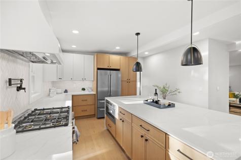 62 165th Avenue SE Bellevue WA 98008