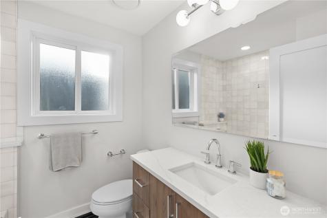 62 165th Avenue SE Bellevue WA 98008