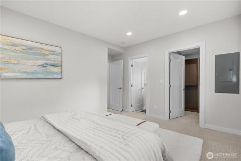 62 165th Avenue SE Bellevue WA 98008