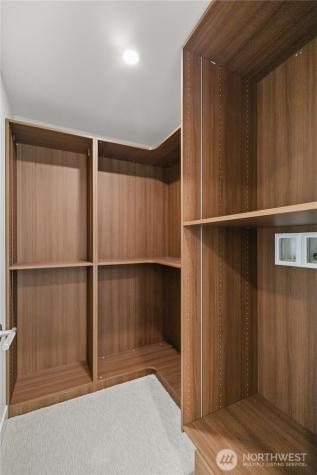 62 165th Avenue SE Bellevue WA 98008