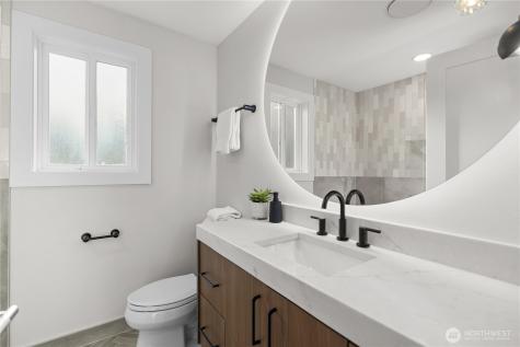 62 165th Avenue SE Bellevue WA 98008