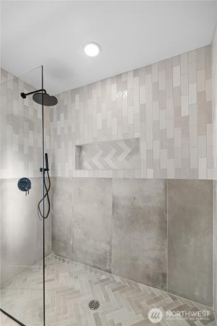 62 165th Avenue SE Bellevue WA 98008