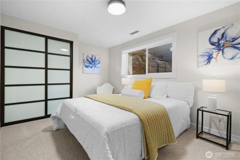 62 165th Avenue SE Bellevue WA 98008