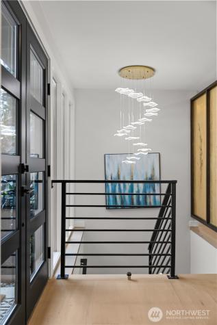 62 165th Avenue SE Bellevue WA 98008