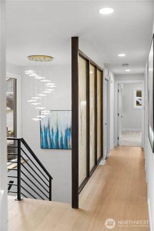 62 165th Avenue SE Bellevue WA 98008