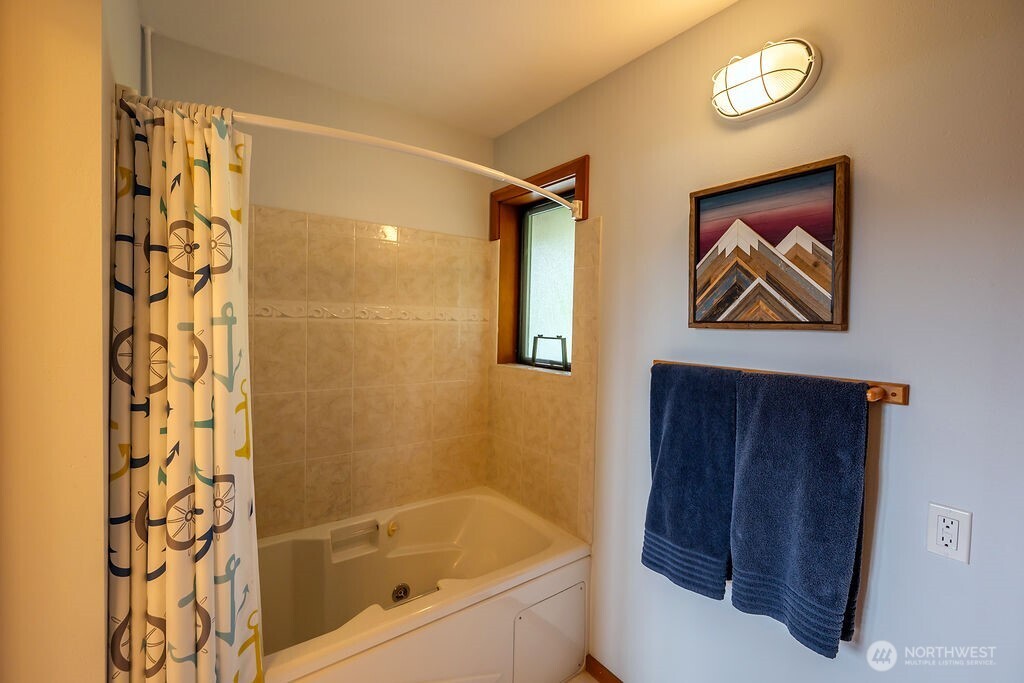 3757 Mud Bay Road Lopez Island WA 98261