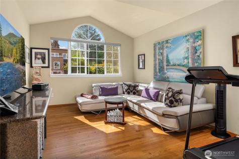 1320 N 38 Street Renton WA 98056