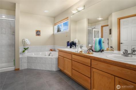 1320 N 38 Street Renton WA 98056