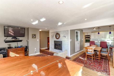2424 152nd Street Burien WA 98166