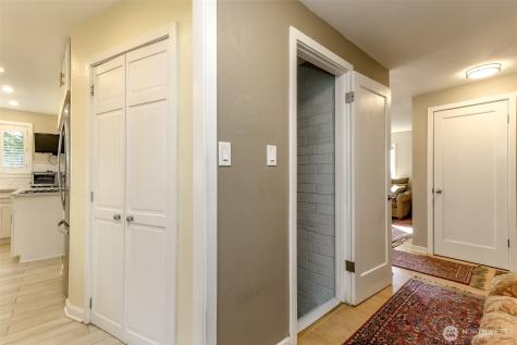 2424 152nd Street Burien WA 98166