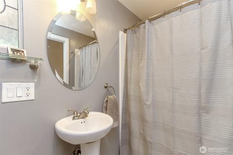 2424 152nd Street Burien WA 98166