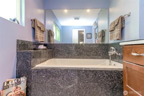 2424 152nd Street Burien WA 98166