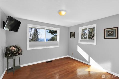 2424 152nd Street Burien WA 98166