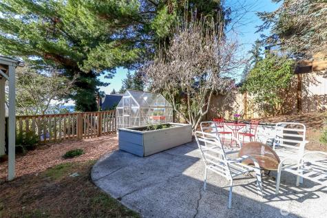 2424 152nd Street Burien WA 98166