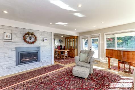 2424 152nd Street Burien WA 98166