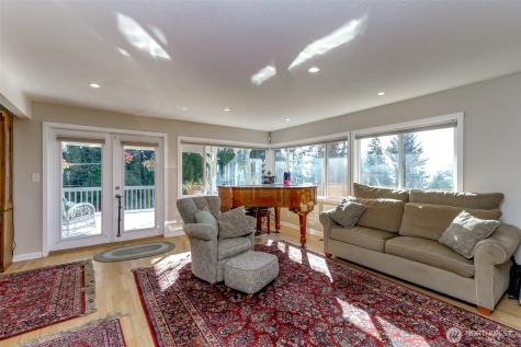 2424 152nd Street Burien WA 98166