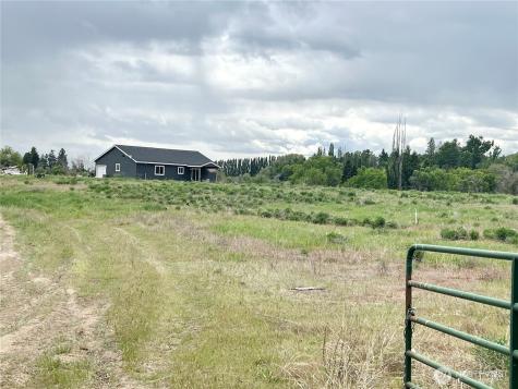 38 Miller Road Omak WA 98841