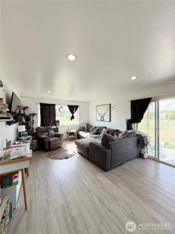 38 Miller Road Omak WA 98841