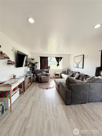 38 Miller Road Omak WA 98841