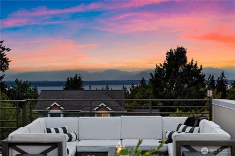 12002 Greenwood Avenue N Seattle WA 98133
