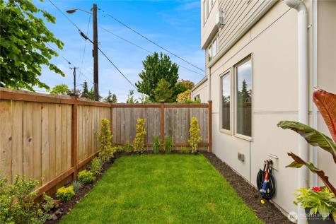 12002 Greenwood Avenue N Seattle WA 98133