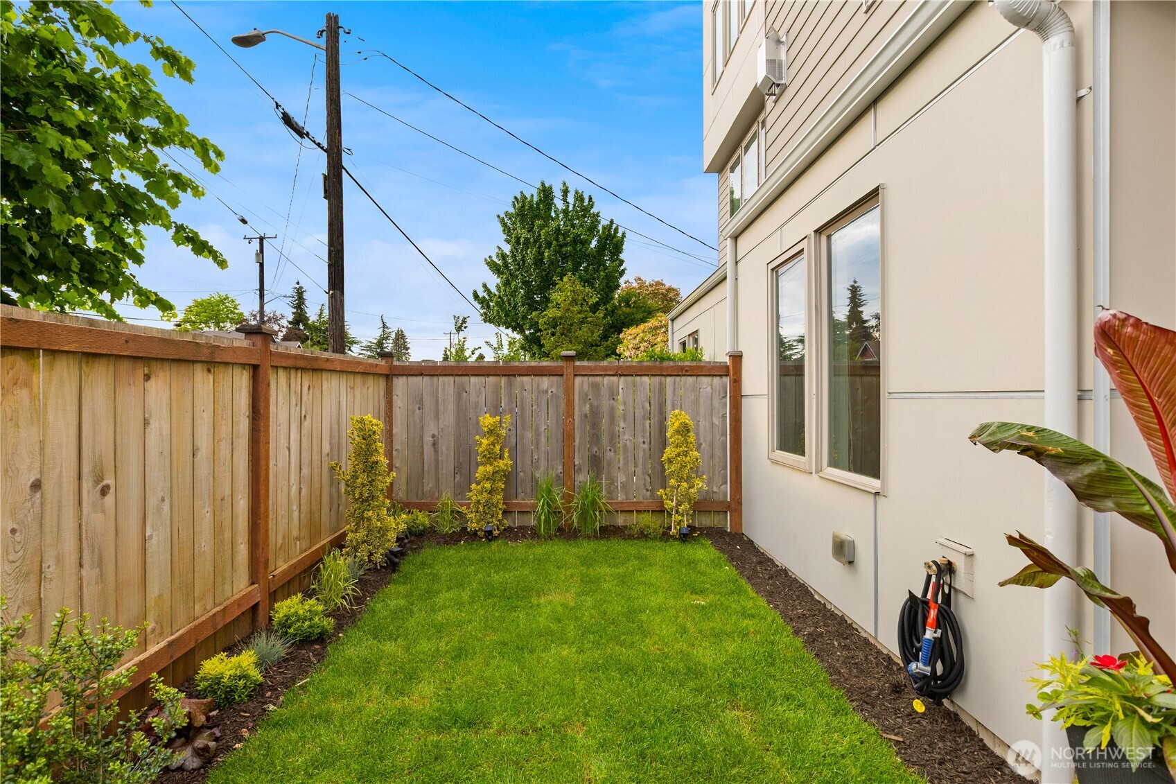 12002 Greenwood Avenue N Seattle WA 98133